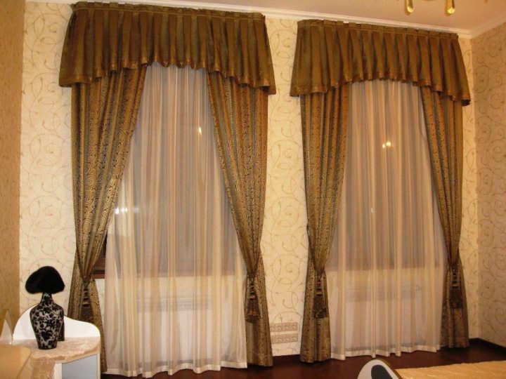 Drapery curtains (12)