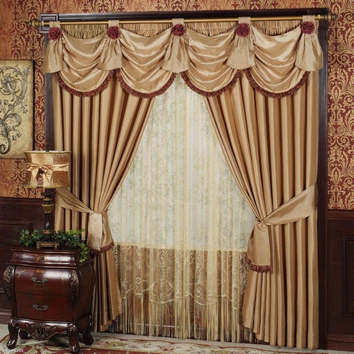 Drapery curtains (4)