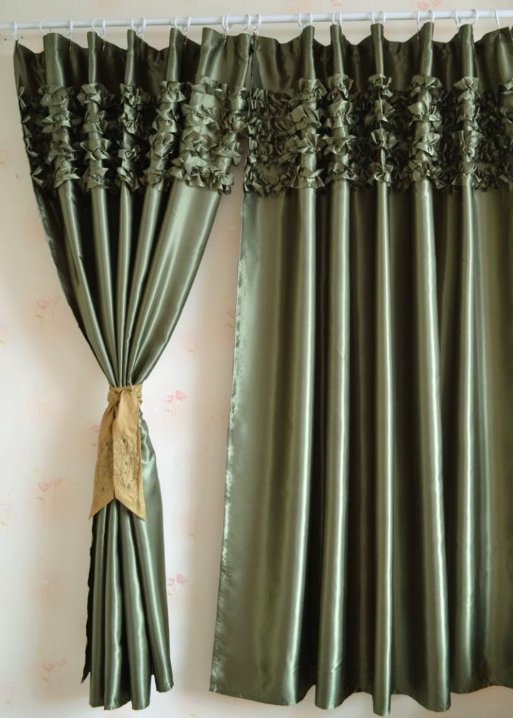 Satin curtains (14)