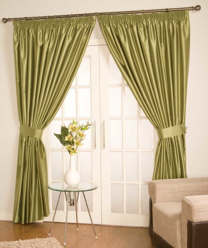 Satin curtains (16)