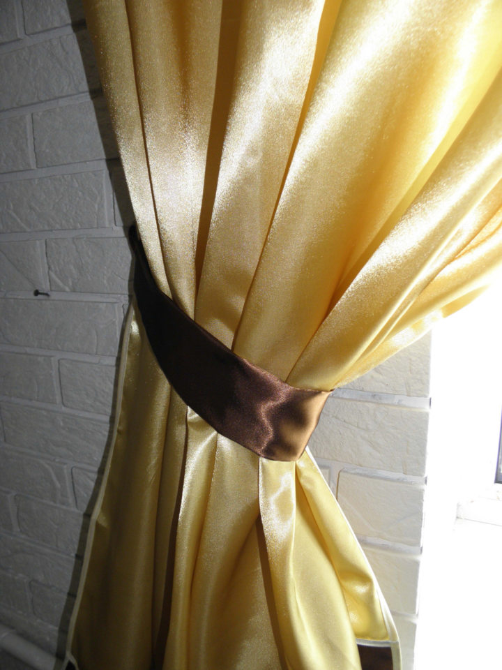 Satin curtains (5)